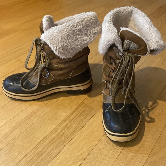 DLG Winter Boots - Picture 2 of 5